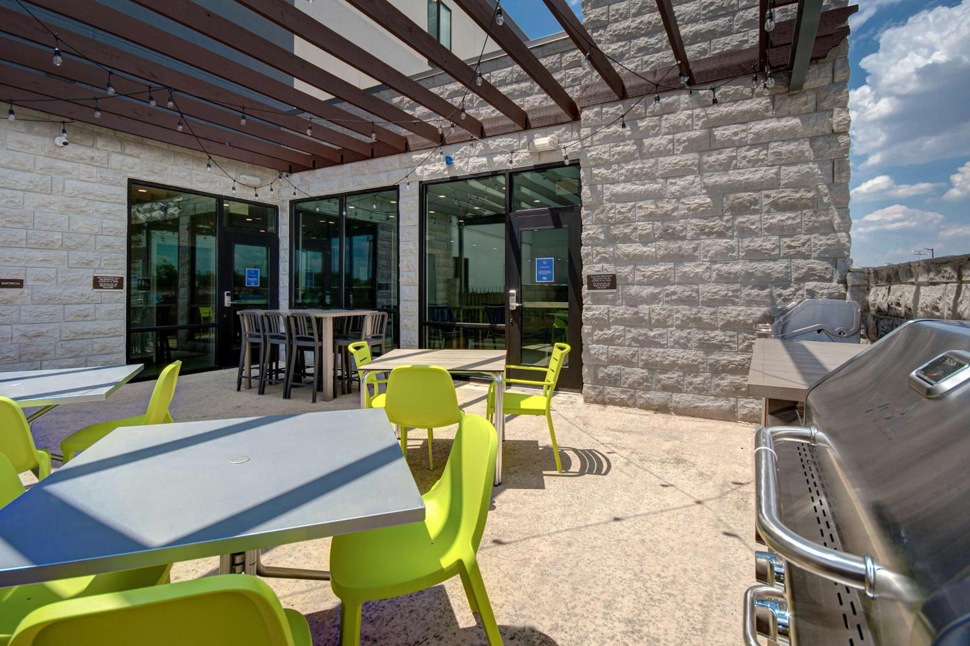 Home2 Suites By Hilton Burleson Εξωτερικό φωτογραφία